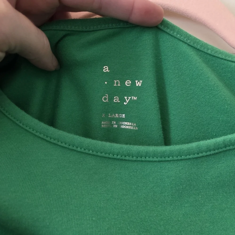 a new day Puff Sleeve Crop Shirt - Picture 2 of 7